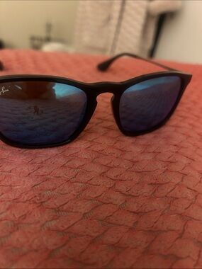 Ray Ban RB4187 601/55 54-18 Unisex Sunglasses